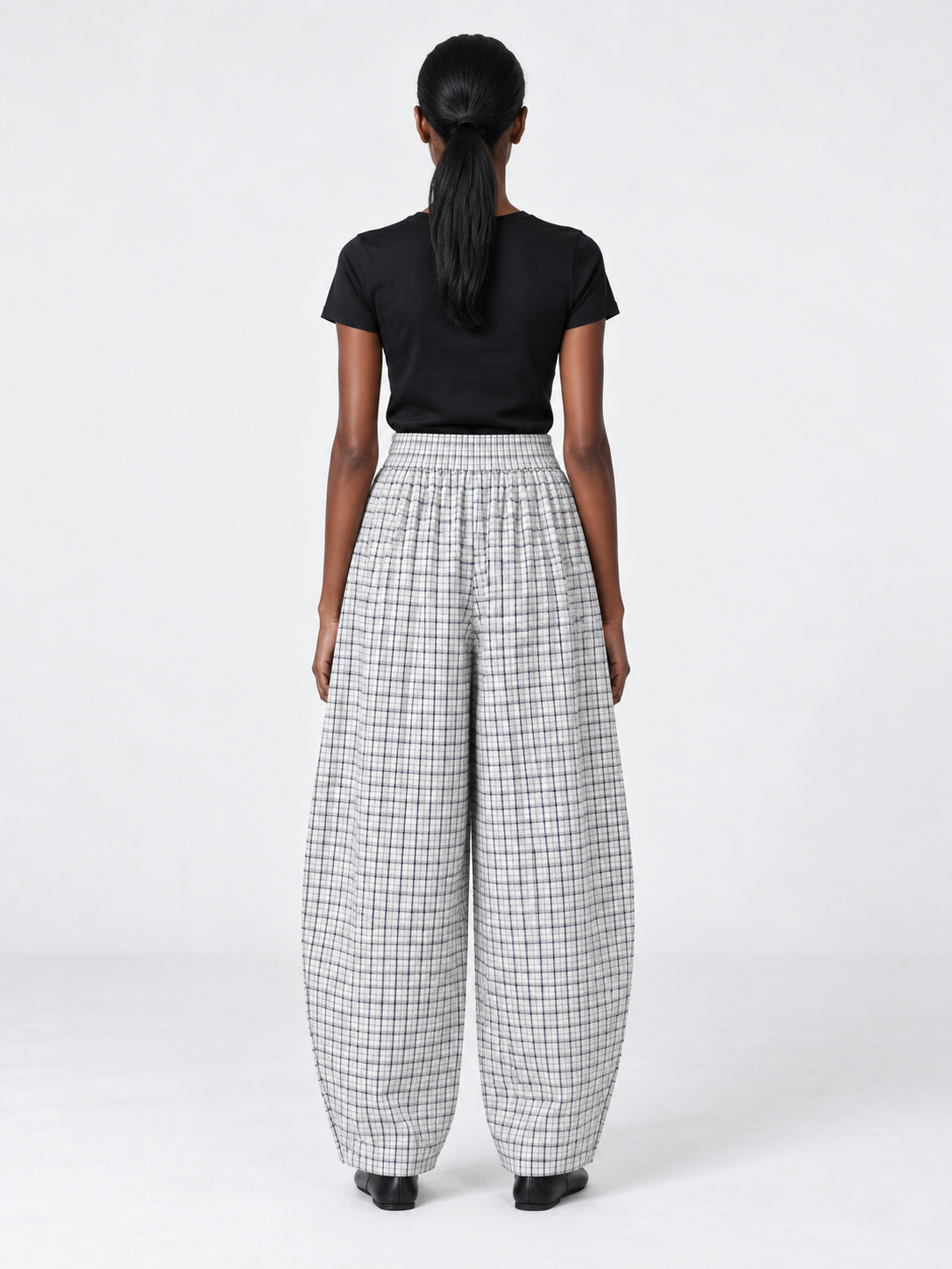 Fine Check Balloon Trousers · model-back