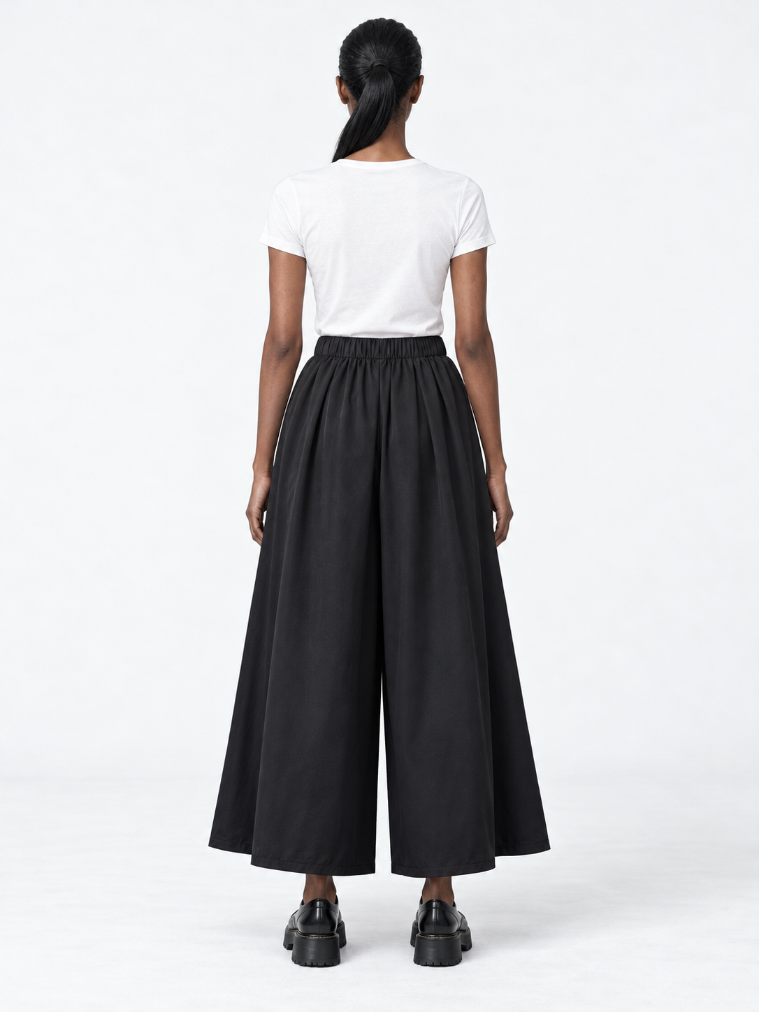 Graphic Wide-Leg Trousers · model-back