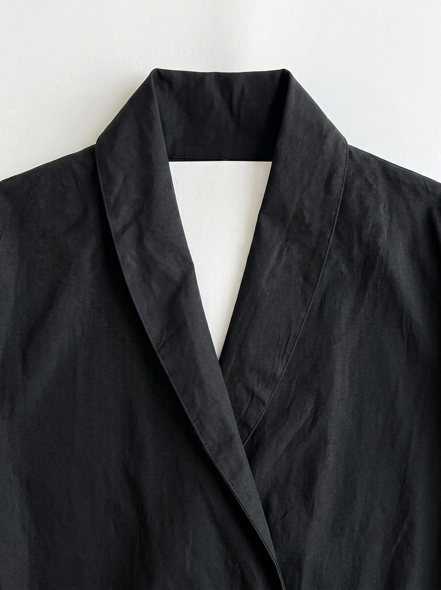 Black · detail · collar and lapels
