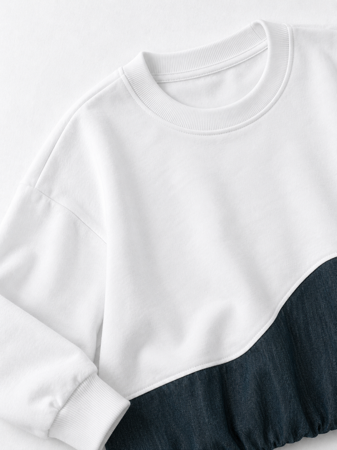 Wave-Panel Hem Sweatshirt · detail-1