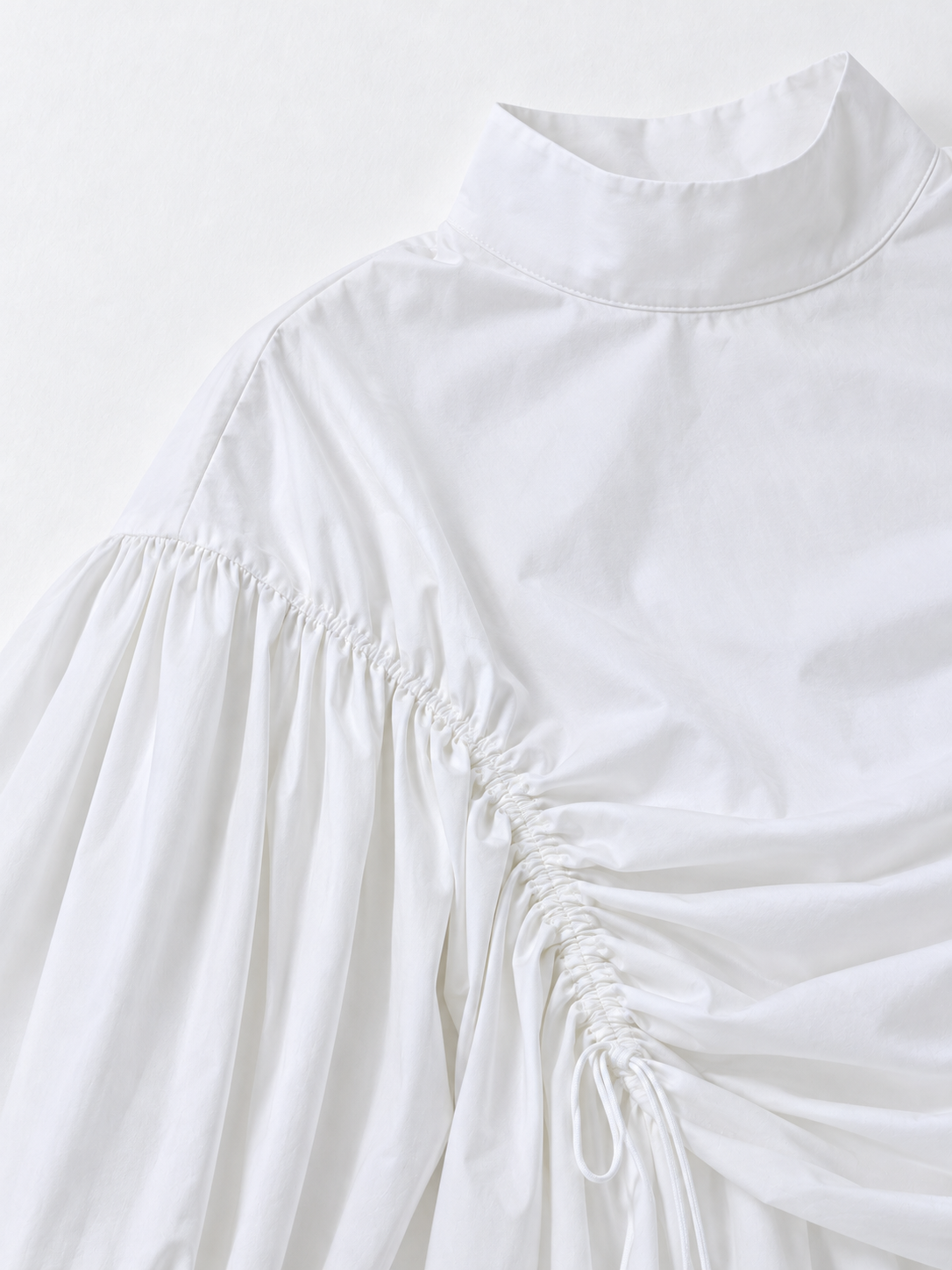 white · detail-1