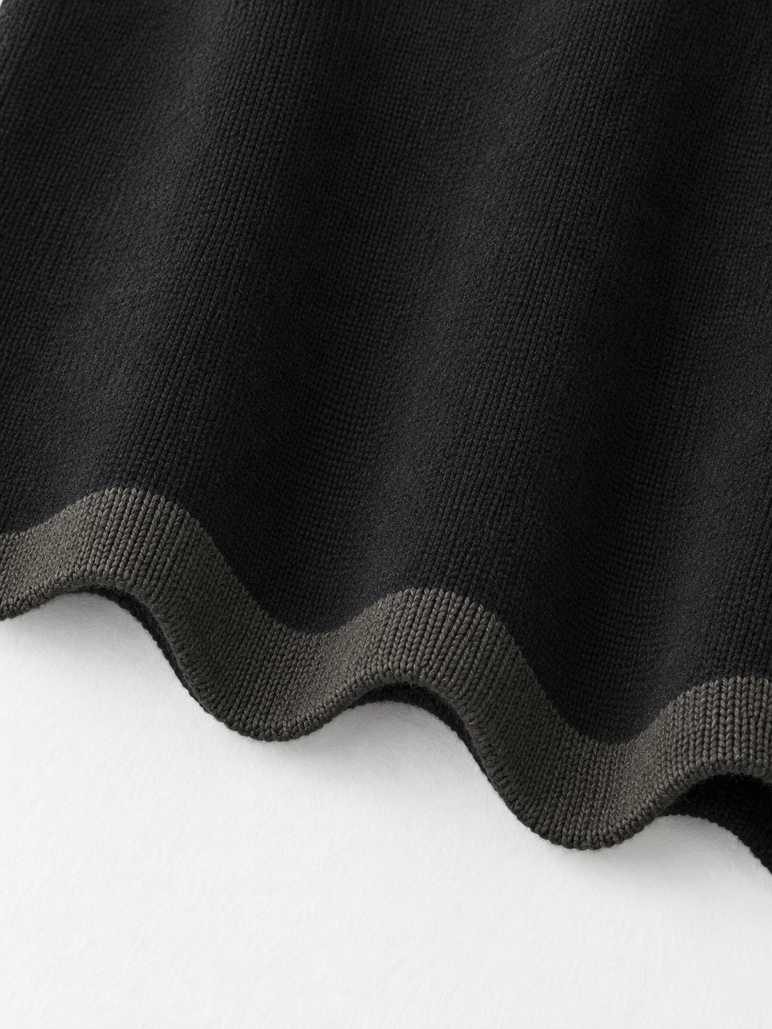 black · detail-2
