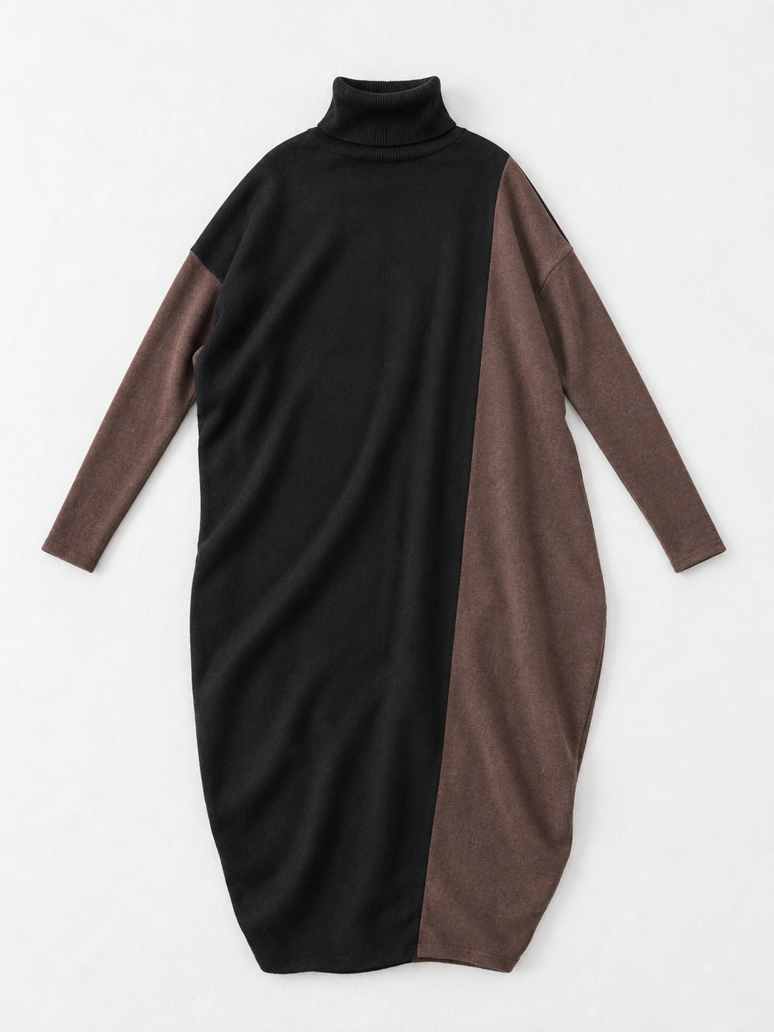 Colour-Block Cocoon Knit Dress · flat-front