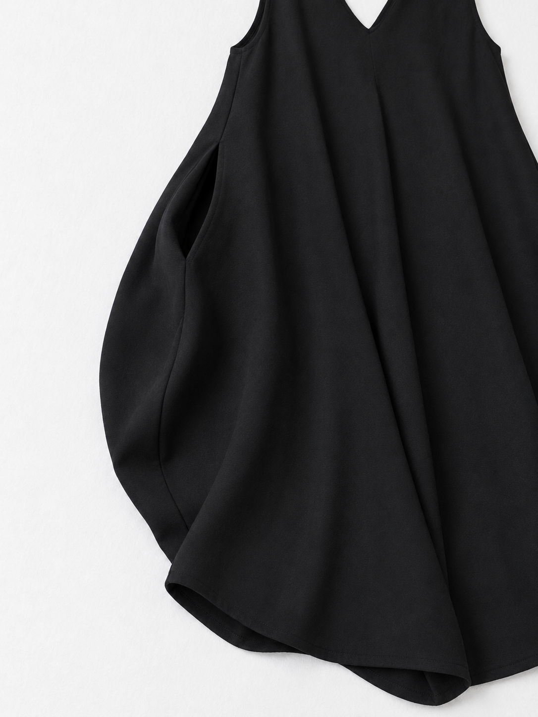 Sculptural V-Neck Maxi Dress · detail-2