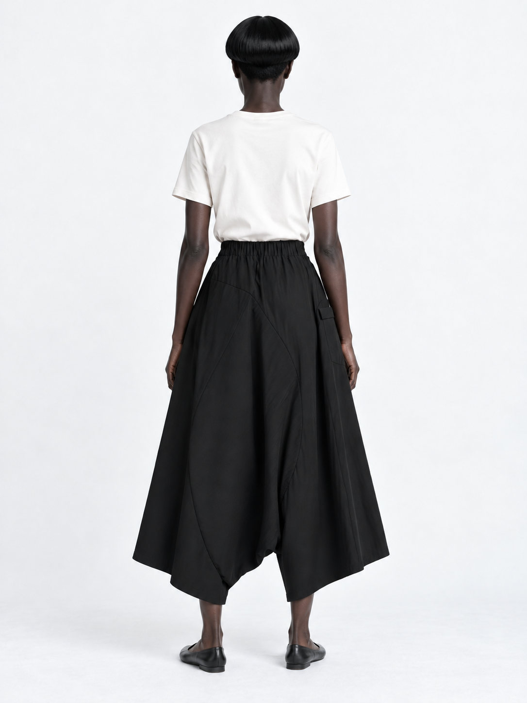 Black · model-back