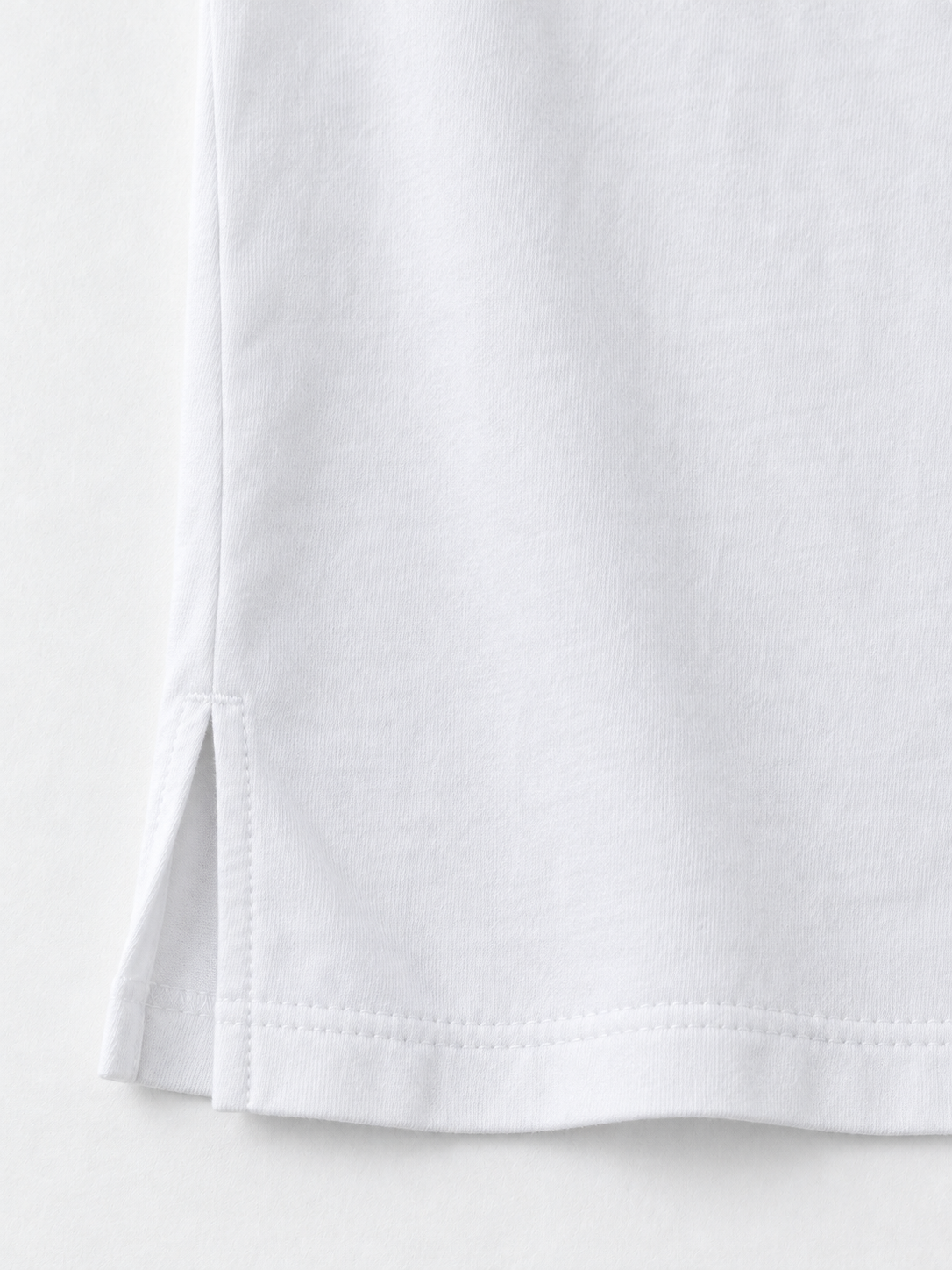 white tee · detail-2