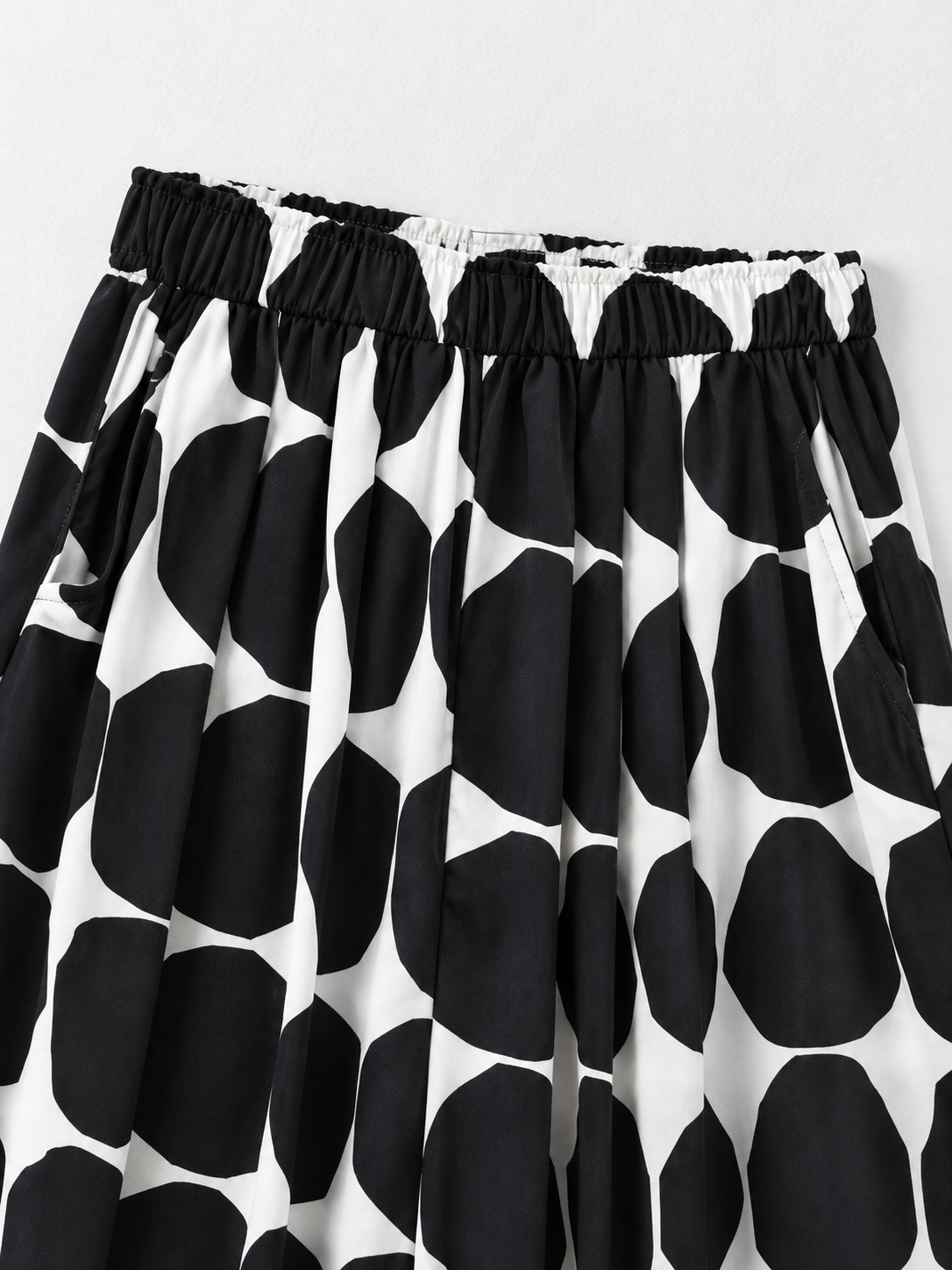Graphic Dot Wide-Leg Trousers · detail-1